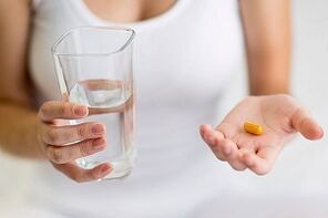 take pills to treat foot fungus
